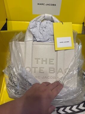 Marc Jacobs leather tote